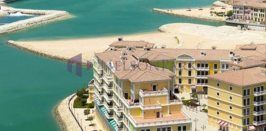 4 bedrooms Penthouse in Doha, Qatar No. 56958