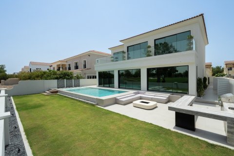 5 bedrooms Villa in Jumeirah Golf Estates, UAE No. 208698