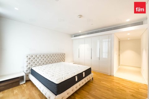 3 bedrooms Apartment in Dubai, UAE No. 187815 12