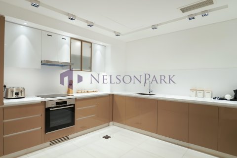 4 bedrooms Duplex in Doha, Qatar No. 57154 10