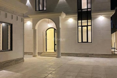 7 bedrooms Villa in Khobar, Saudi Arabia No. 60122
