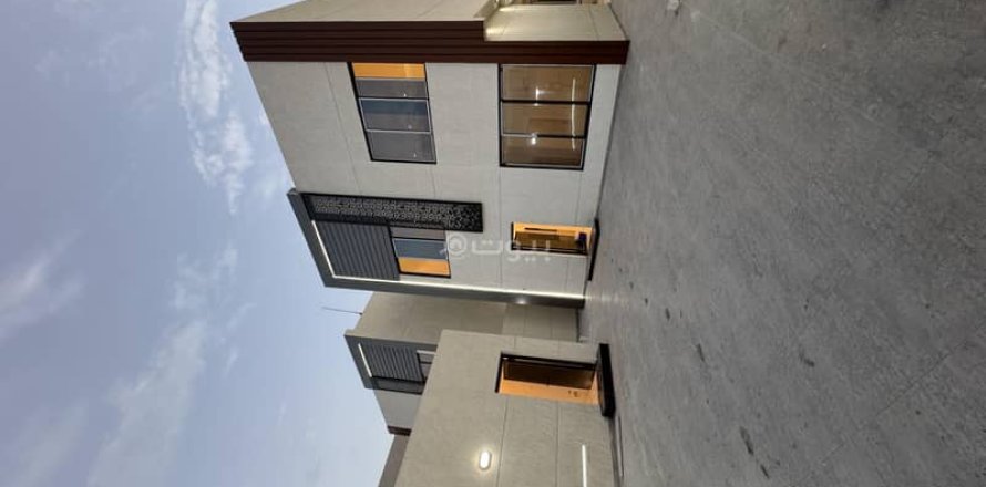 4 bedrooms Villa in Khobar, Saudi Arabia No. 60123