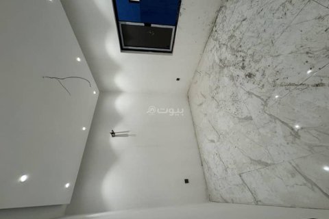 4 bedrooms Villa in Khobar, Saudi Arabia No. 60123 19