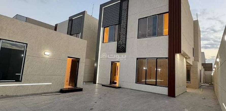 Villa de 6 dormitorios en Khobar, Saudi Arabia No. 60120