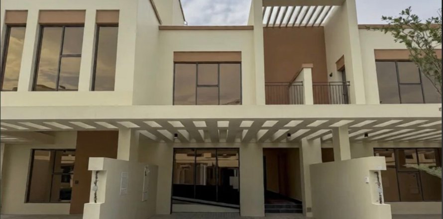Townhouse de 4 dormitorios en Dubai, UAE No. 198387