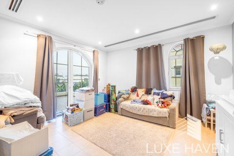 4 غرف نوم فيلا في Legacy, الإمارات العربية المتحدة رقم 9557 11