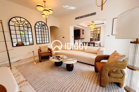 Villa de 4 chambres à Ghadeer, UAE No. 184680