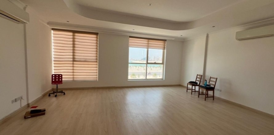 Office de 2 chambres à Galali, Bahrain No. 59802