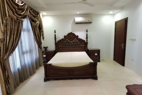 Villa de 4 dormitorios en Muharraq, Bahrain No. 59798 5