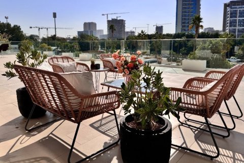 2 bedrooms Apartment in Dubai, UAE No. 143250 8