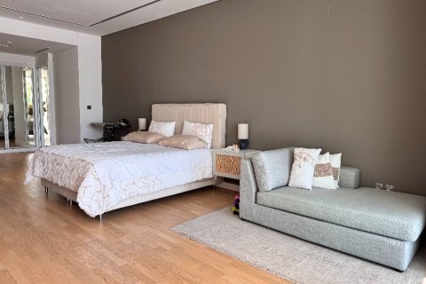 2 bedrooms Apartment in Dubai, UAE No. 143250 15