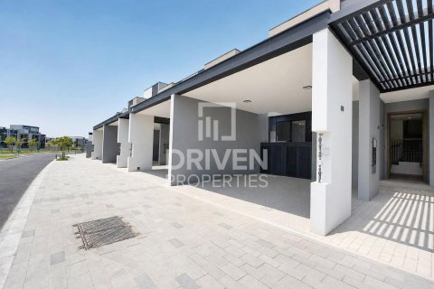 3 bedrooms Villa in Mudon, UAE No. 188606