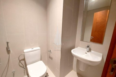 2 bedrooms Apartment in Tourist Club Area, UAE No. 34770 18