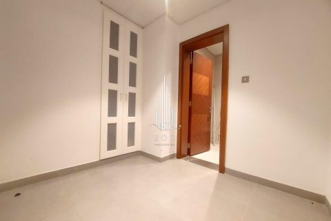 Appartement de 2 chambres à Tourist Club Area, UAE No. 34768 7