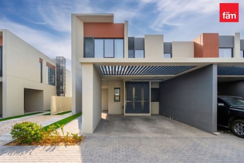 3 bedrooms Villa in Dubai, UAE No. 173310