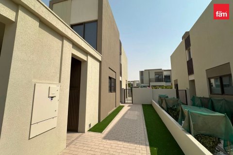 4 bedrooms Townhouse in Dubai, UAE No. 186525 12