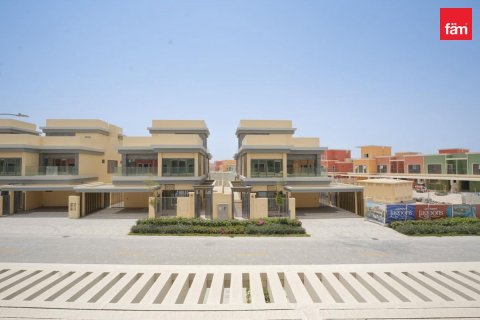 4 bedrooms Townhouse in Dubai, UAE No. 186526 7