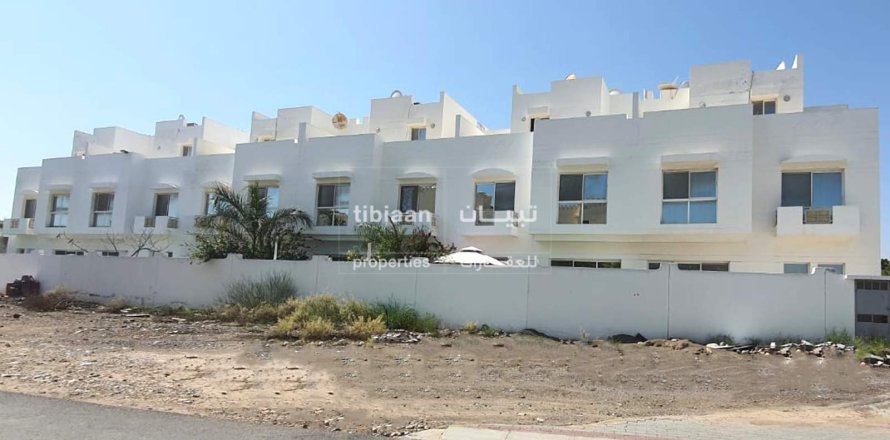 4 bedrooms Villa in As Sib, Oman No. 53959
