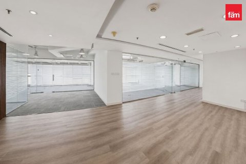 294.2m² Office in Dubai, UAE No. 188321