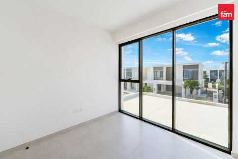 4 bedrooms Townhouse in Dubai, UAE No. 198398