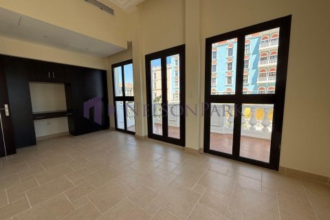 Apartment de 3 dormitorios en Doha, Qatar No. 57695 10