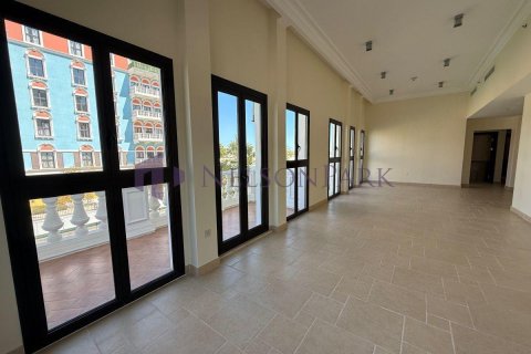 Apartment de 3 dormitorios en Doha, Qatar No. 57695 4
