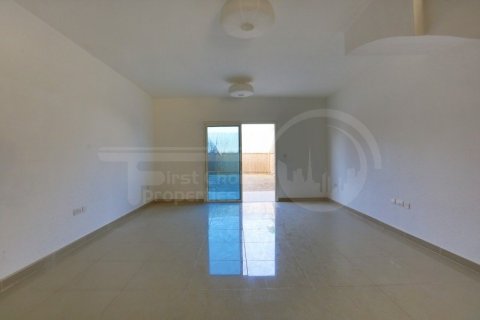 3 bedrooms Villa in Al Reef, UAE No. 167049 9