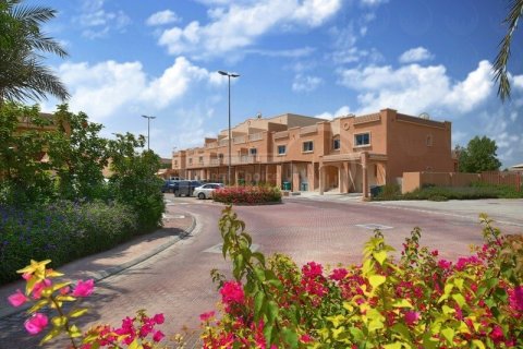 3 bedrooms Villa in Al Reef, UAE No. 167050