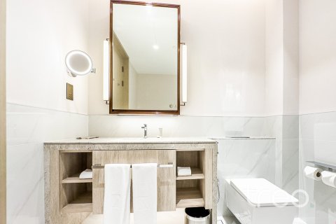 1 bedroom Apartment in Address Harbour Point, UAE No. 188135