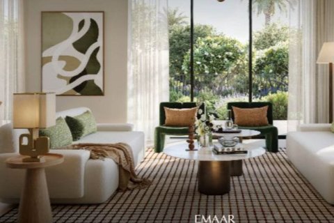 5 bedrooms Villa in Dubai, UAE No. 165383 3