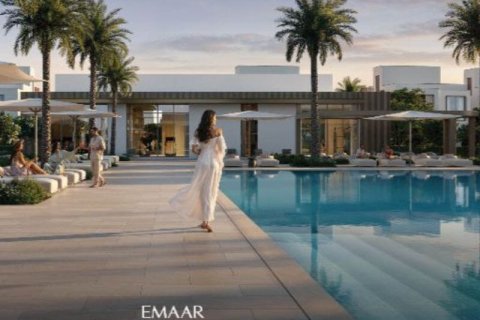 5 bedrooms Villa in Dubai, UAE No. 165383 9