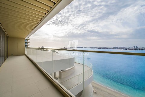 Apartment de 2 dormitorios en EMAAR Beachfront, UAE No. 78212