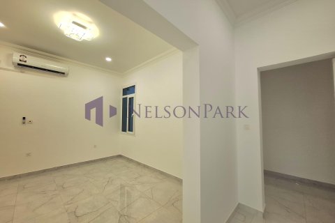 Villa de 7 dormitorios en Doha, Qatar No. 58132 11