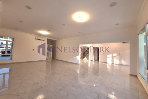 Villa de 7 dormitorios en Doha, Qatar No. 58132 23