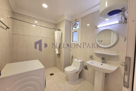 Villa de 7 dormitorios en Doha, Qatar No. 58132 18