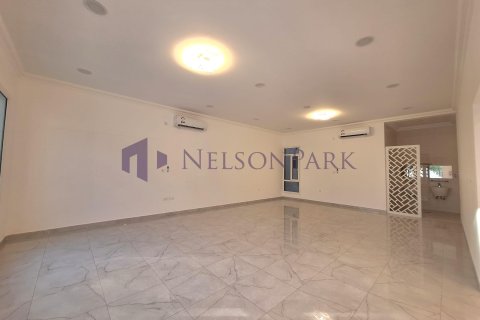 Villa de 7 dormitorios en Doha, Qatar No. 58132 10