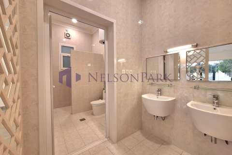 Villa de 7 dormitorios en Doha, Qatar No. 58132 24