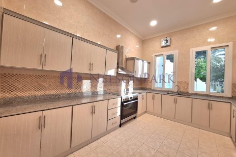 Villa de 7 dormitorios en Doha, Qatar No. 58132 19