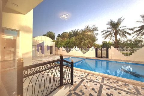 Villa de 7 dormitorios en Doha, Qatar No. 58132 3