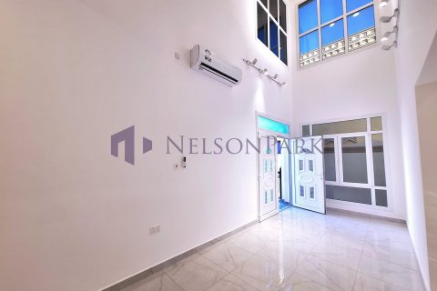 Villa de 7 dormitorios en Doha, Qatar No. 58132 6