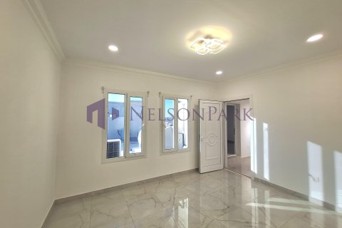 Villa de 7 dormitorios en Doha, Qatar No. 58132 8
