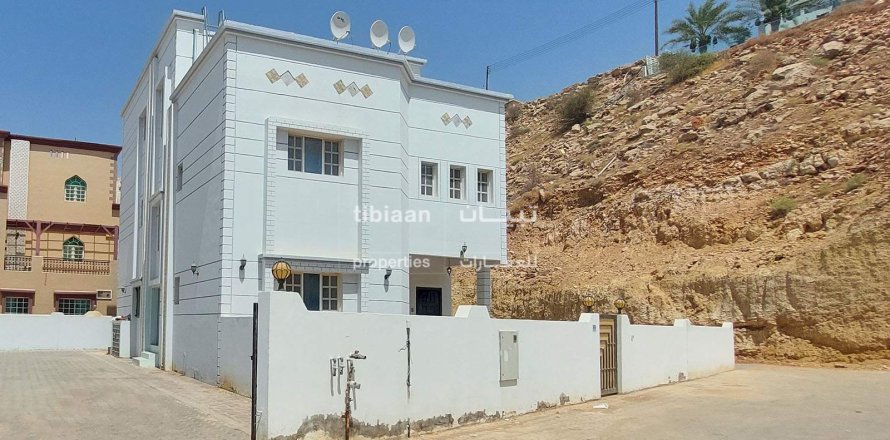 Apartment de 3 dormitorios en Bawshar, Oman No. 53840