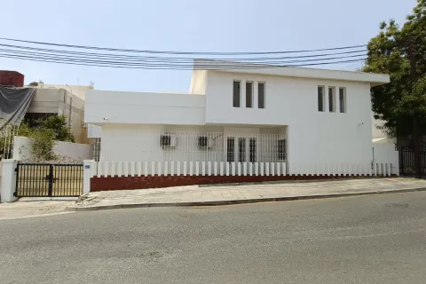 6 bedrooms Villa in Al Qurm, Oman No. 108490