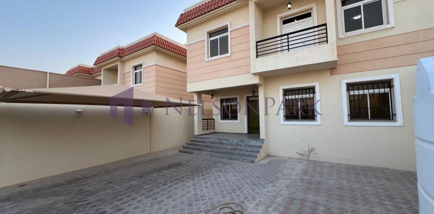 Villa de 5 dormitorios en Doha, Qatar No. 57897