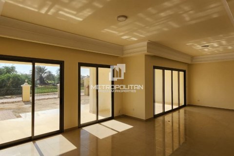 Villa de 4 chambres à Al Hamra Village, UAE No. 129975