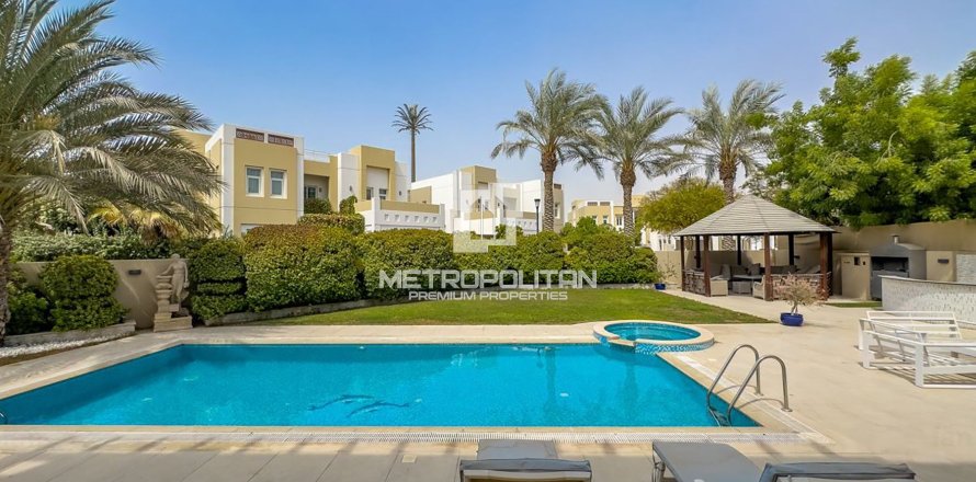 Villa de 5 chambres à Mudon, UAE No. 129818