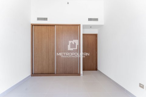 Appartement de 3 chambres à EMAAR Beachfront, UAE No. 128236 15