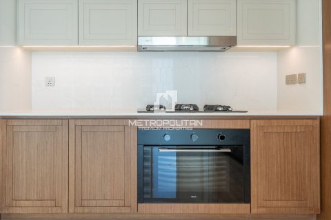 Appartement de 3 chambres à EMAAR Beachfront, UAE No. 128236 7