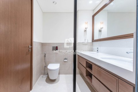 Appartement de 3 chambres à EMAAR Beachfront, UAE No. 128236 13