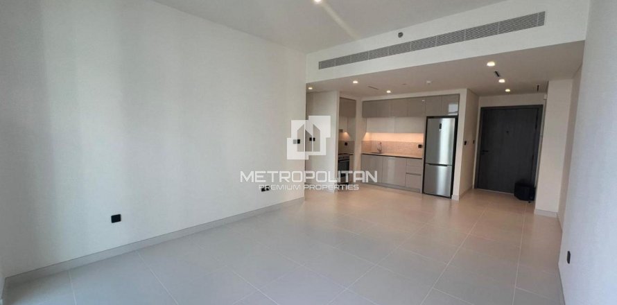 Appartement de 1 chambre à EMAAR Beachfront, UAE No. 128235